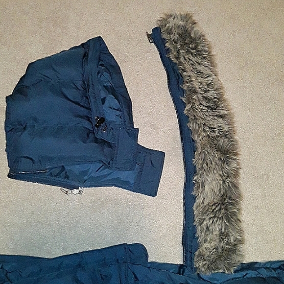 L.L.BEAN GOOSE DOWN COAT - Picture 3 of 5